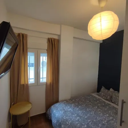 Apartment Piso Reformado 3 *